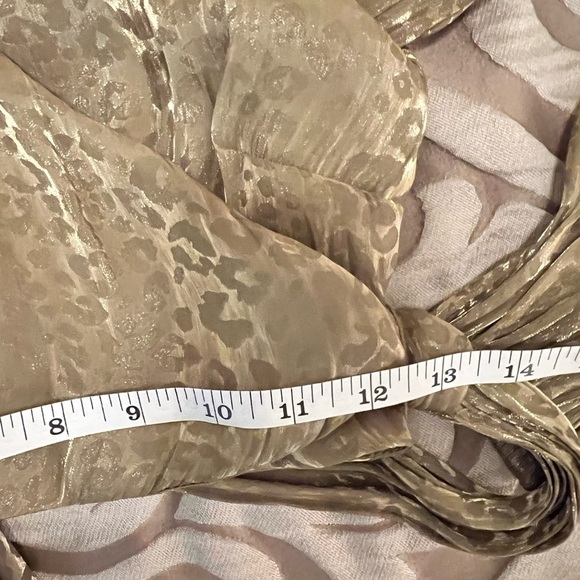 NWOT-Show Me Your MuMu Joplin Blouse, gold cheetah organza Size Medium - Picture 10 of 11
